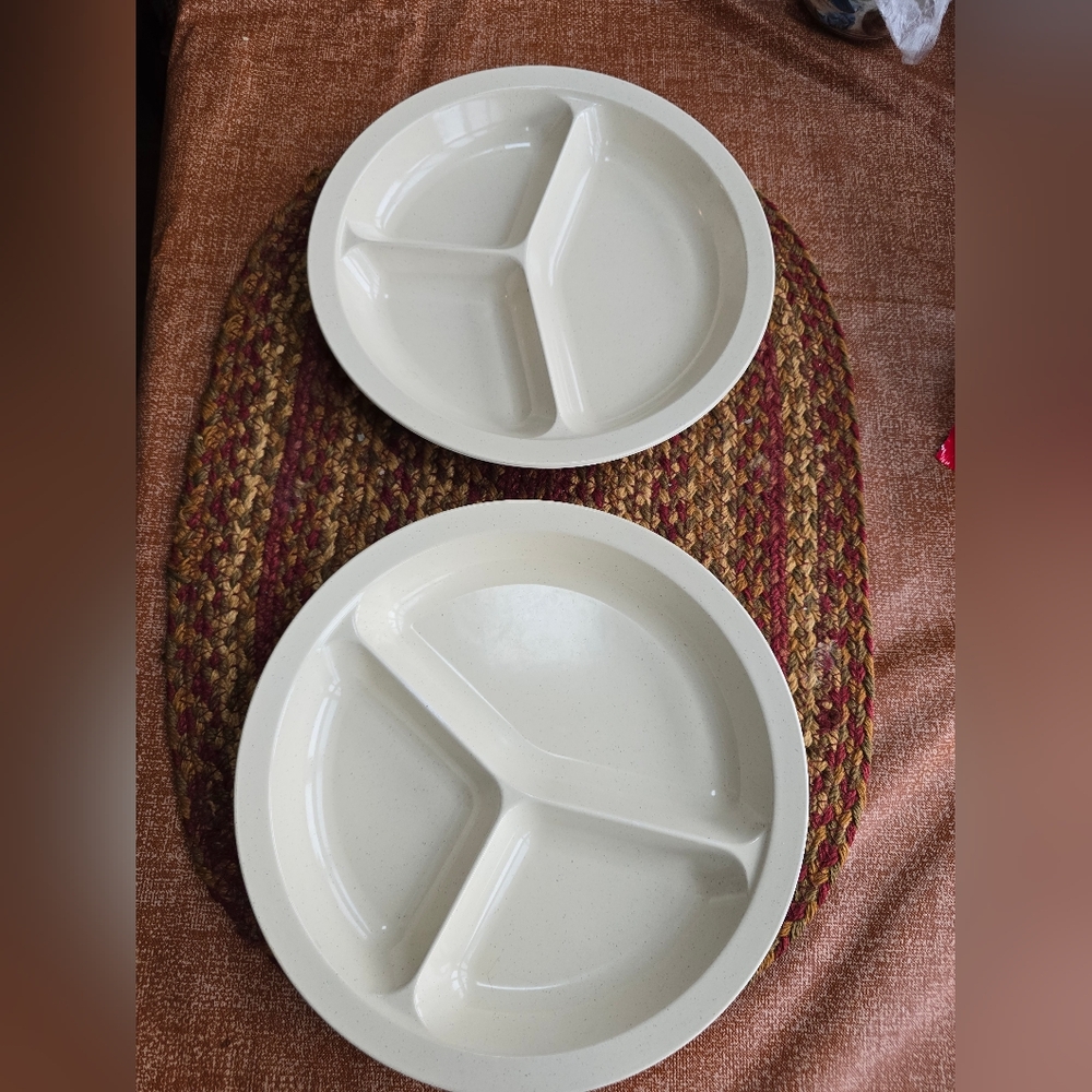 Vintage Divided Microwave Plates Anchor Hocking